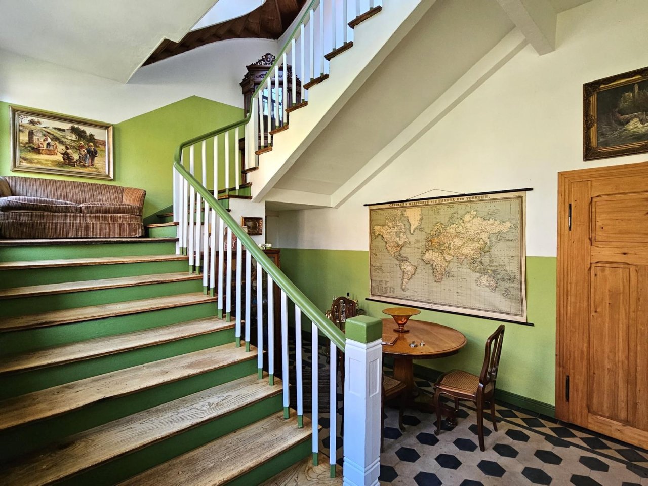 Malerisches Treppenhaus